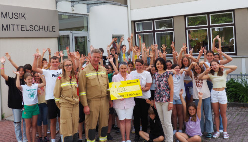 Spendenübergabe Children Charity Project